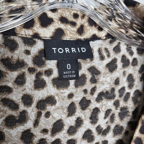 Torrid Challis Tie Front Animal Print Dolman Sleeves Top Size Large - Picture 9 of 10